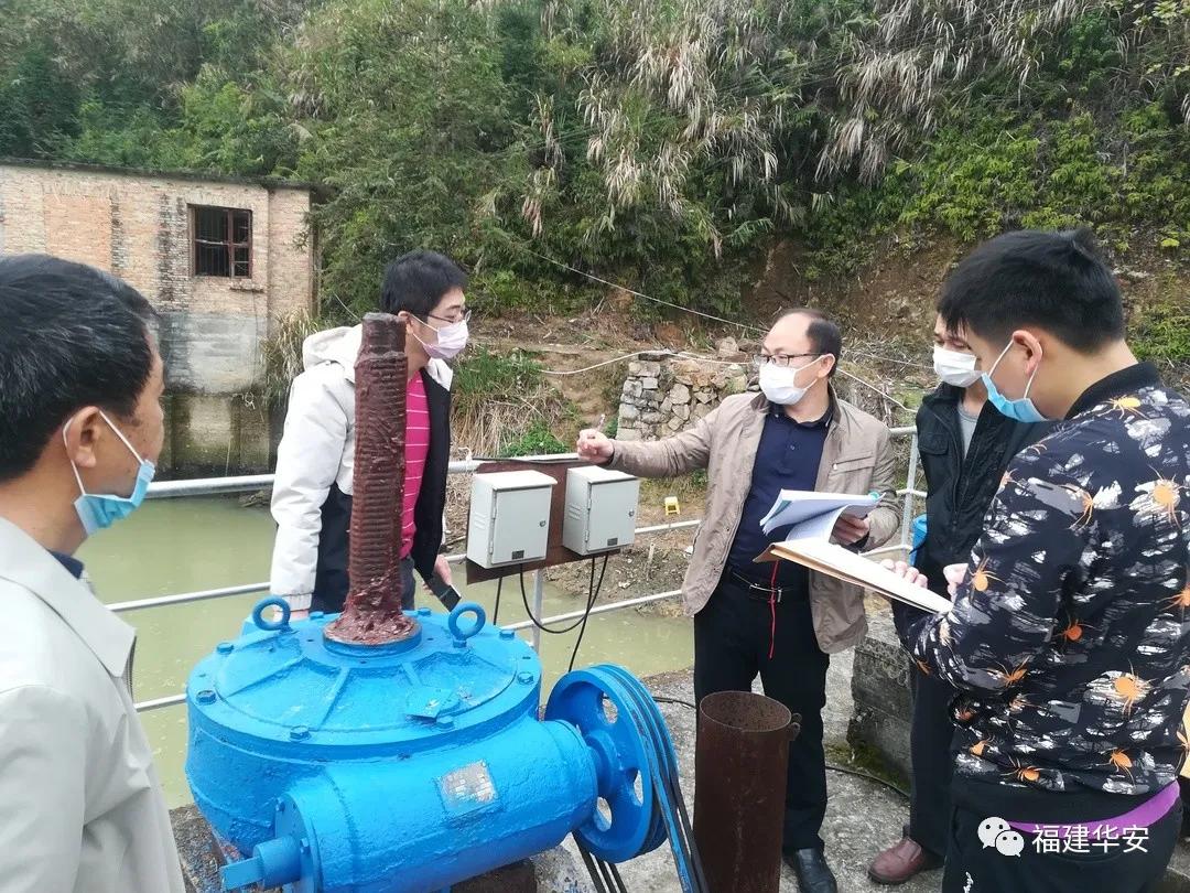 抓防疫保稳定促生产,抓防控筑防线