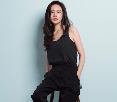 秋瓷炫买化妆品,秋瓷炫入驻