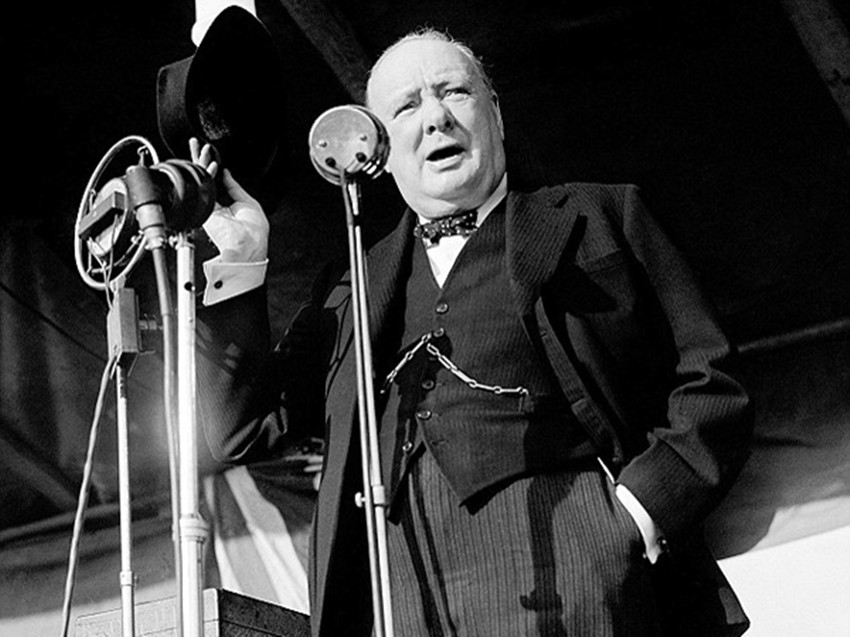 二战结束后美苏冷战爆发的原因,二战结束演变为美苏争霸冷战