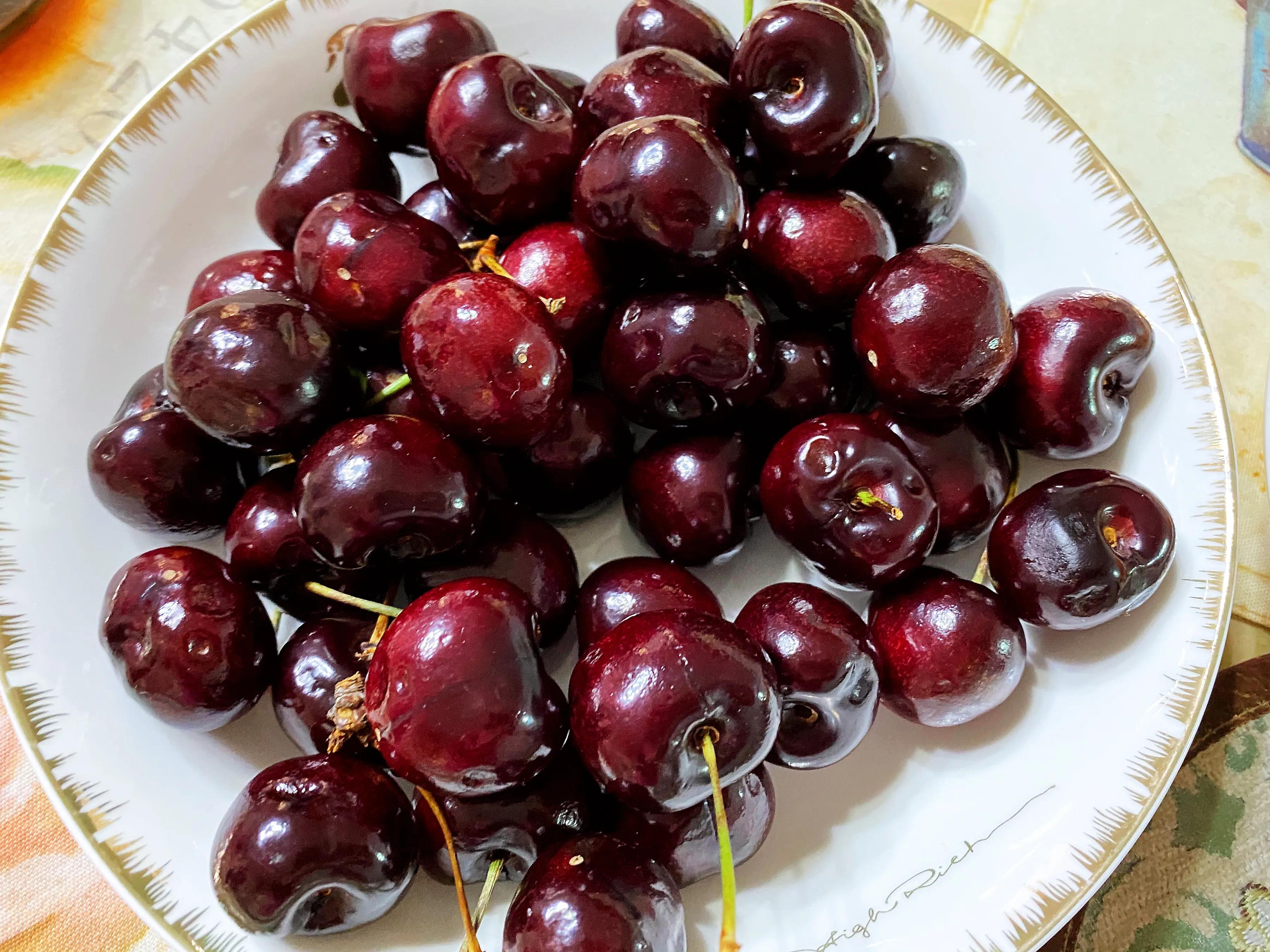 微波炉正宗清蒸鲳鱼做法,清蒸金鲳鱼家常做法摆盘