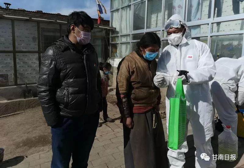 党员需要冲在最前面,党员越是艰险越向前