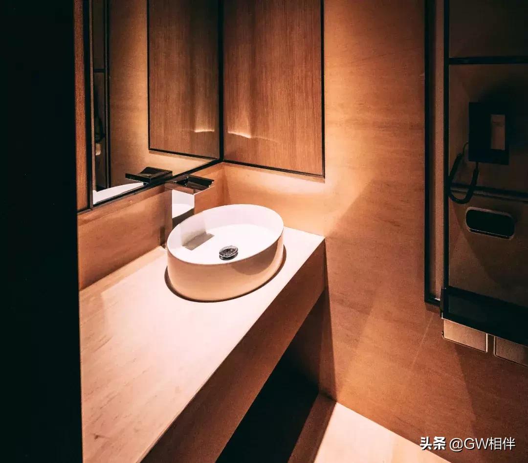 上海世茂深坑酒店建造过程,上海深坑酒店世界建筑奇迹