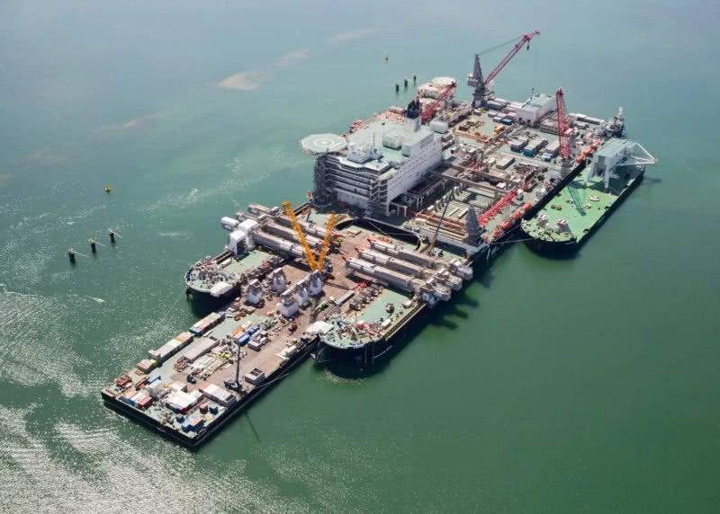 超级轮船,世界最大的船和航母哪个大