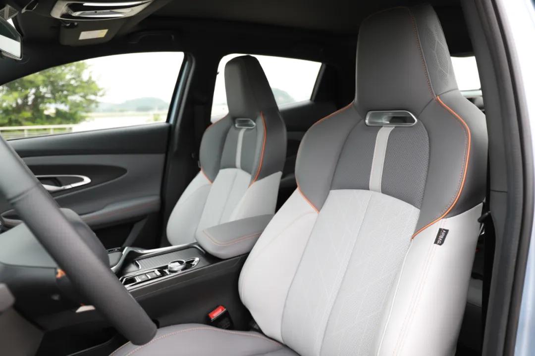 与宝马x1同级别的suv,新款宝马x1大小与长安cs55对比