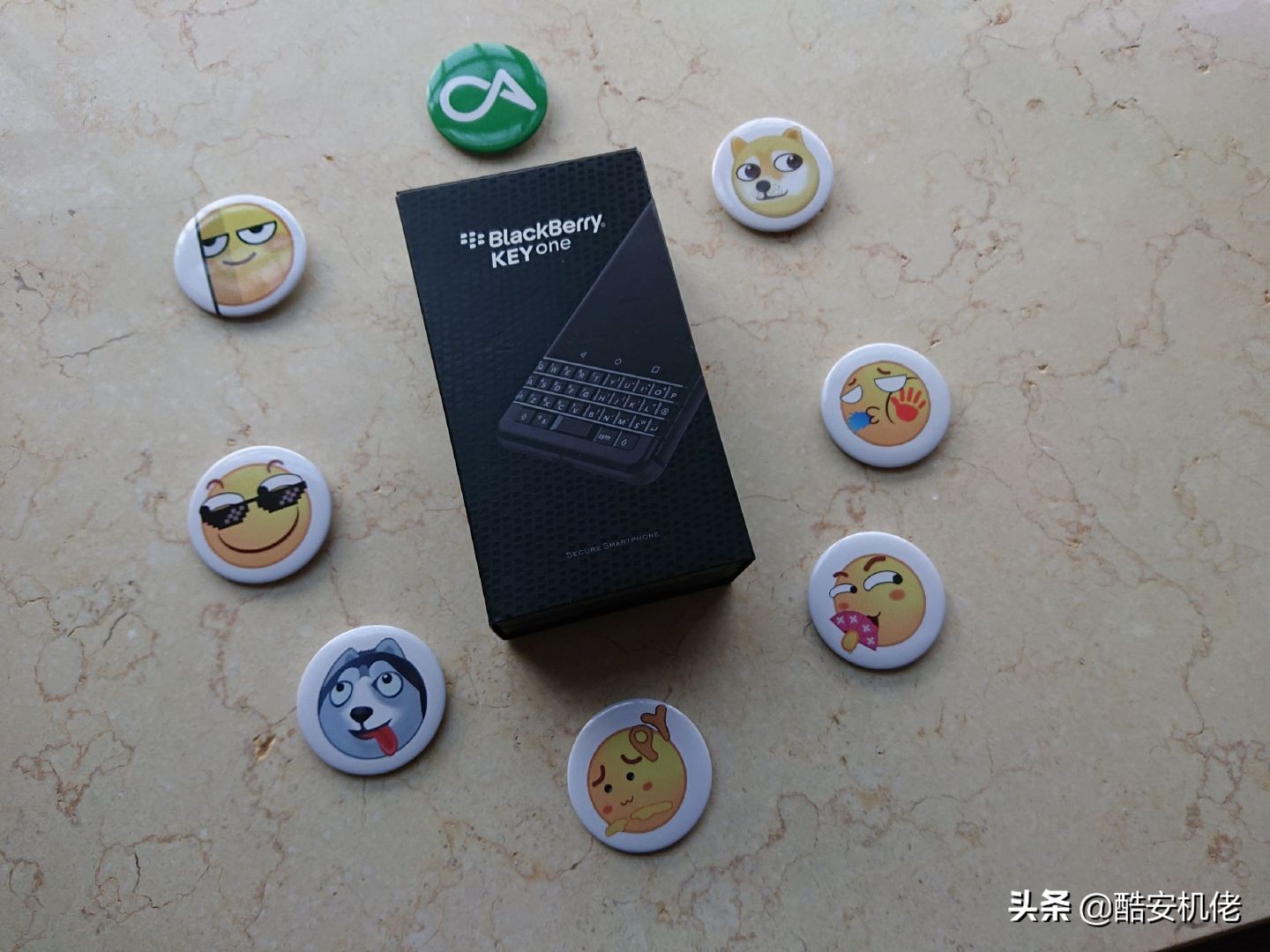 黑莓keyone普通版和精英版,全键盘黑莓中文输入体验