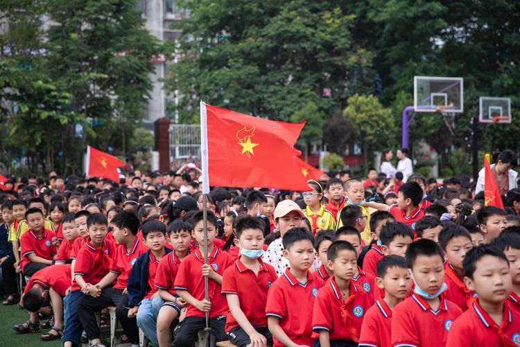 思源实验学校少先队入队仪式,社旗一小少先队入队仪式