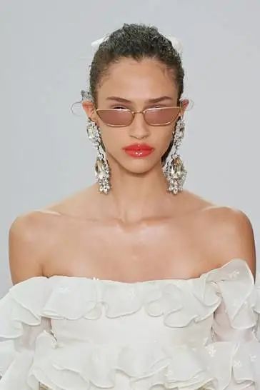 上海百场大秀时装周,百场大秀上海时装周