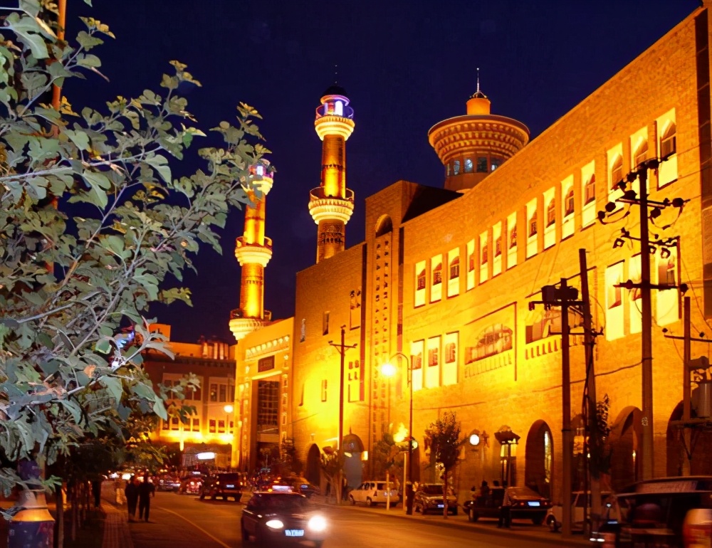 西北第二大城市乌鲁木齐全貌,乌鲁木齐世界内陆第一大城市