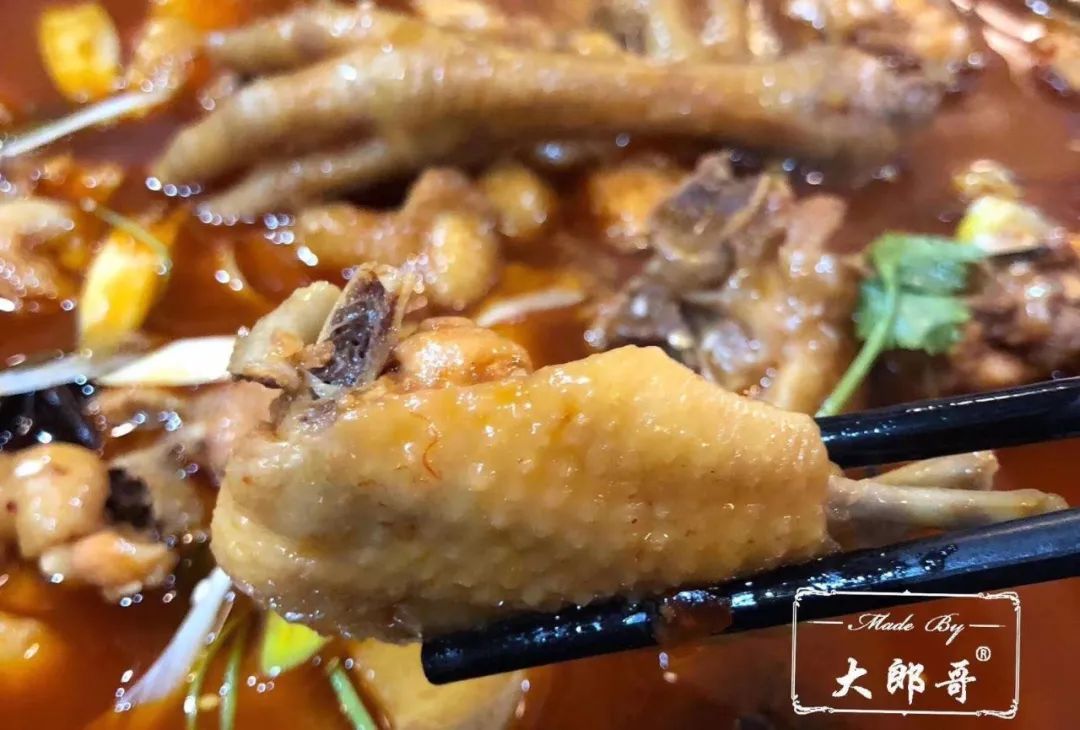 85后小伙在农村卖土特产,19岁农村小伙卖土特产