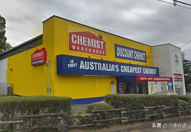 网络疯传中代购疯抢奶粉，在罐子上签名发视频引澳人震怒