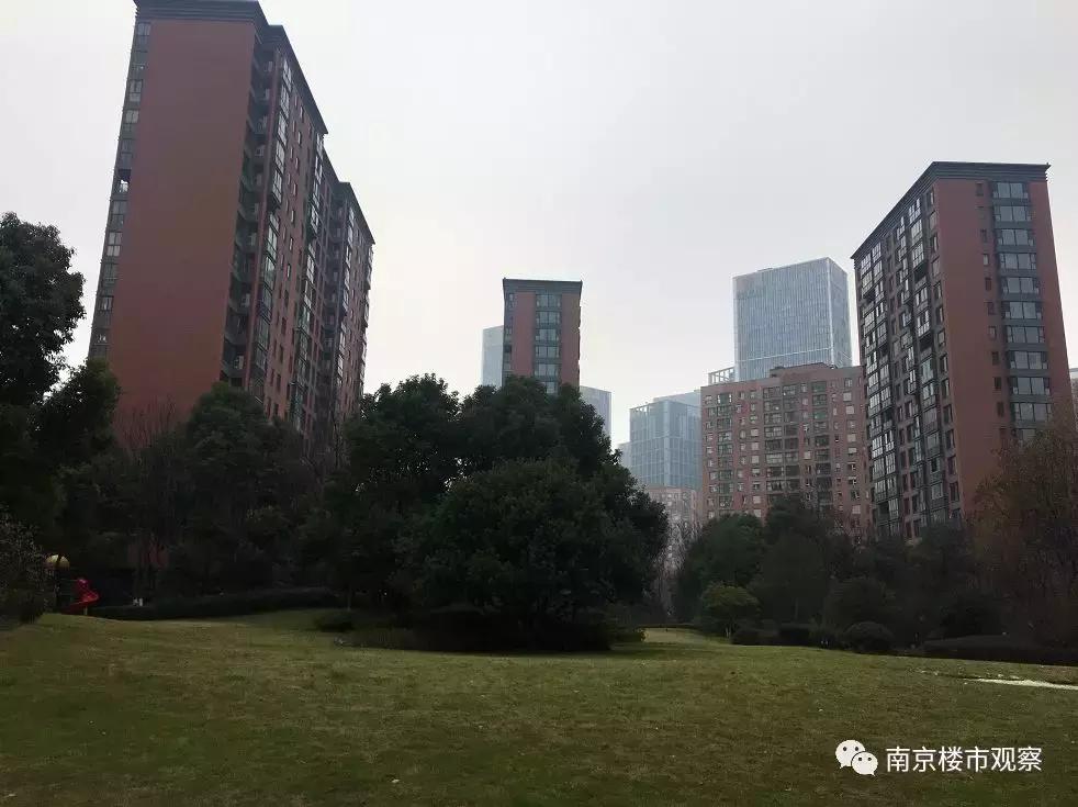 跌落神坛口碑下滑不冤不亏,跌落神坛的楼盘