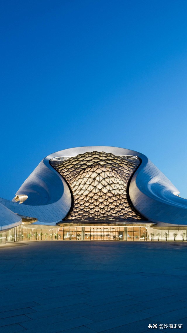 繁华三千已是过眼云烟,繁华三千终不过过眼云烟