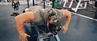 哑铃肩部怎么练宽最快出效果,如何在家哑铃锻炼肩部动作详解