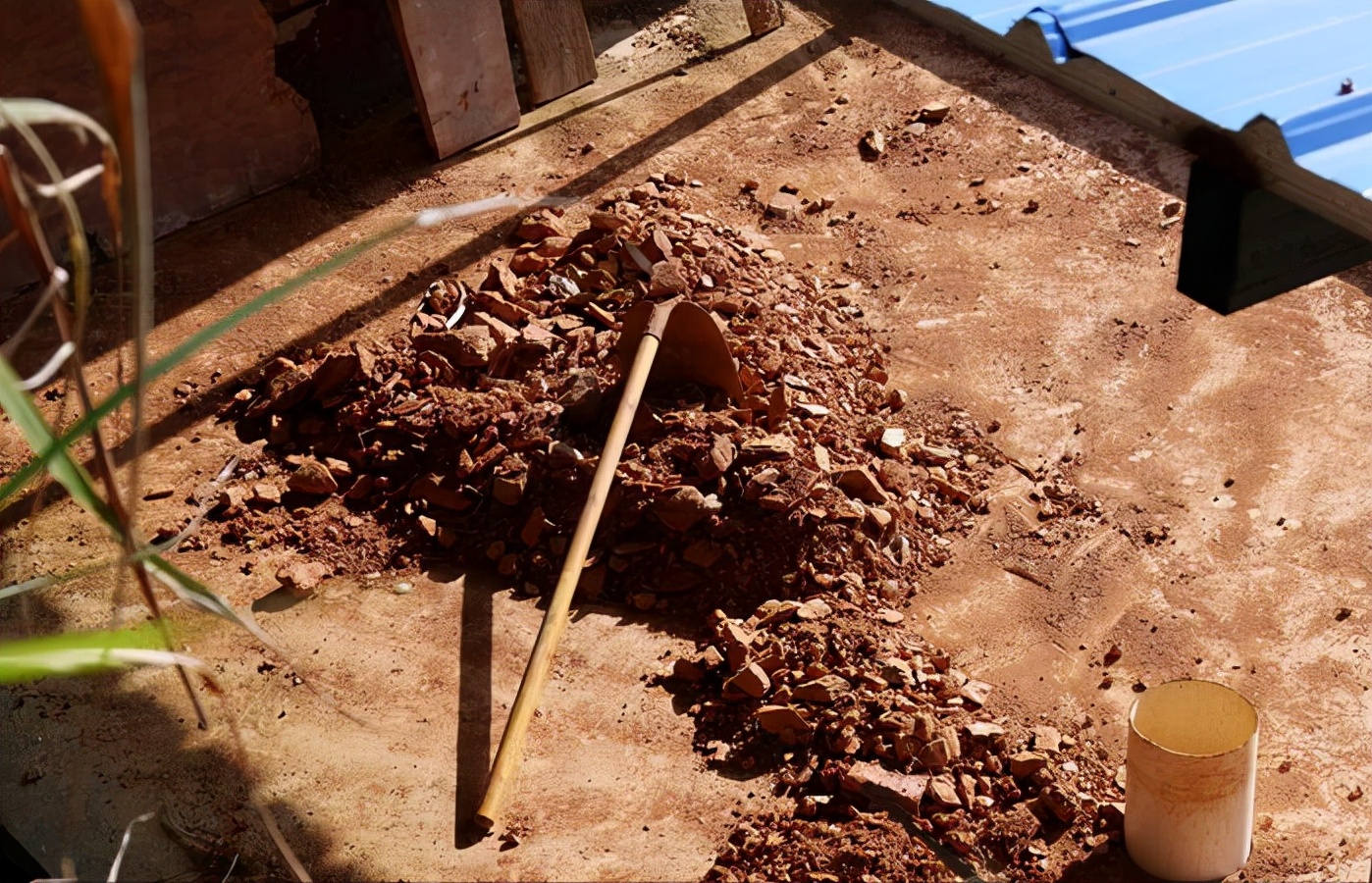 小村流传孤坟神土治病,神医包医百病