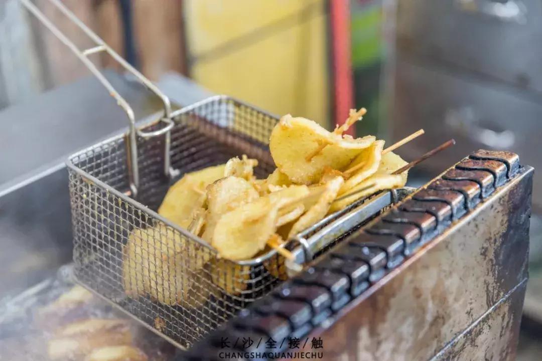 留得住回忆但是留不住人心,留得住的记忆回不去的乡愁