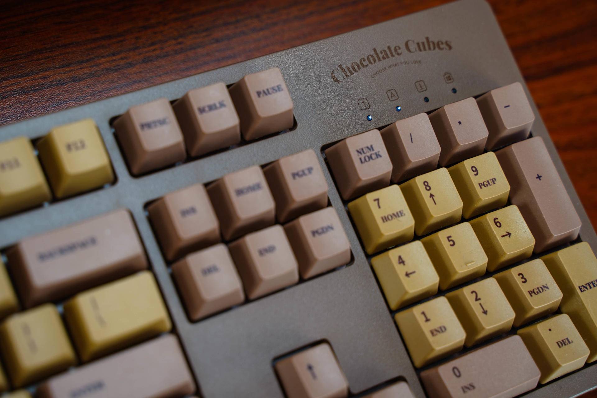 黑爵机械键盘ak993怎么样,黑爵ak33青轴机械键盘怎么样