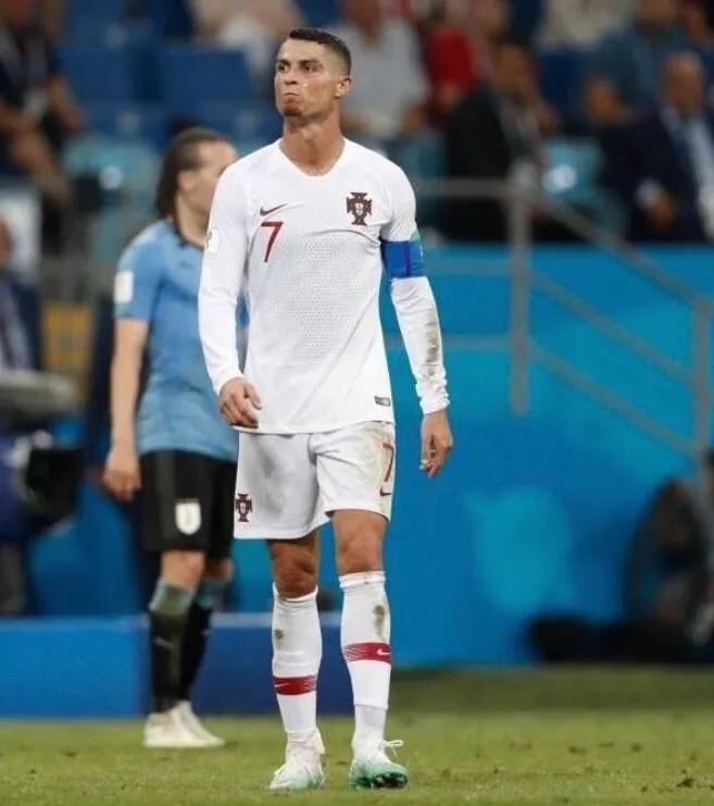 梅西和c罗到底谁是球王,梅西跟c罗谁是球王