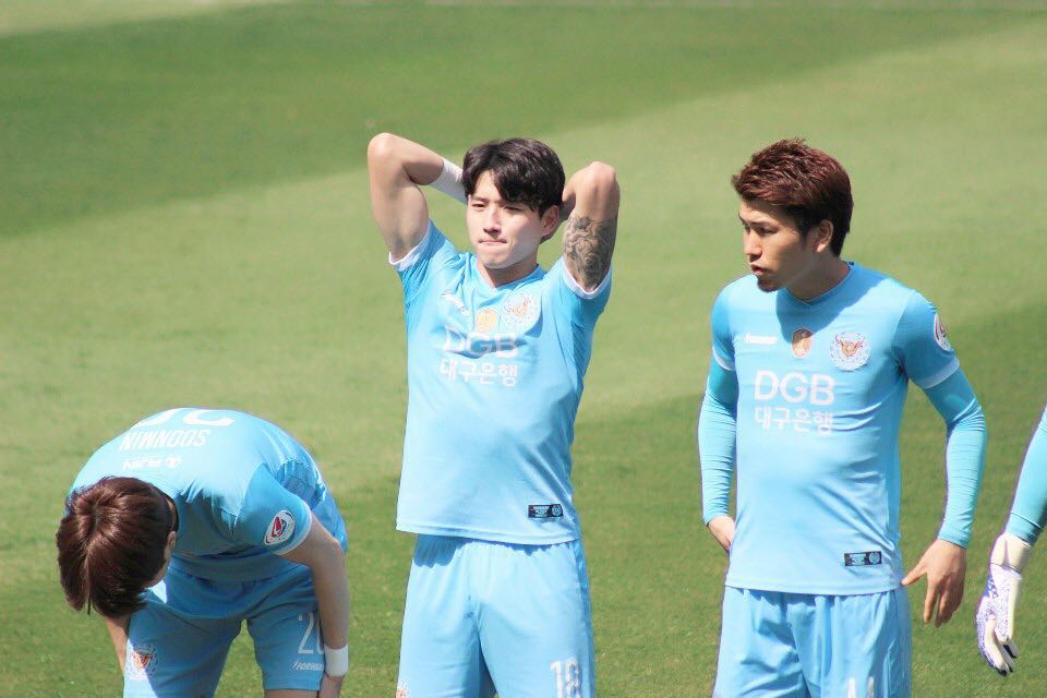 韩国足球运动员颜值爆火,男主是足球运动员韩剧