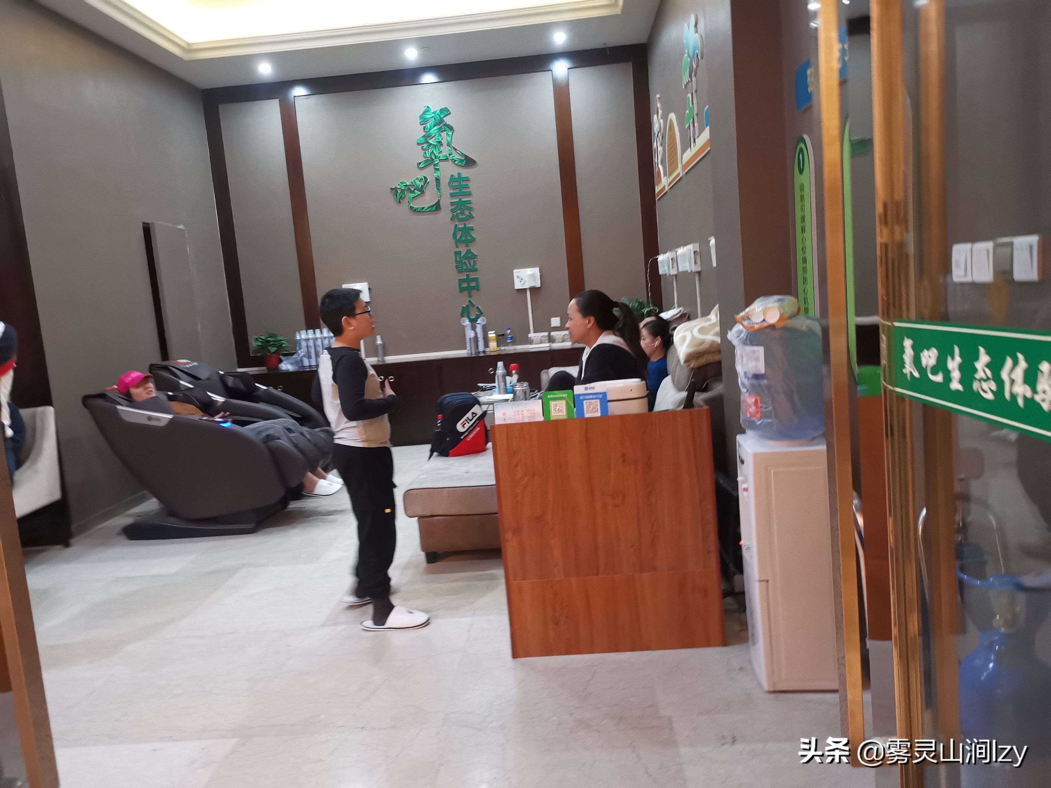 蓝天白云下的雪域高原布达拉宫,蓝天之下日光之城简介