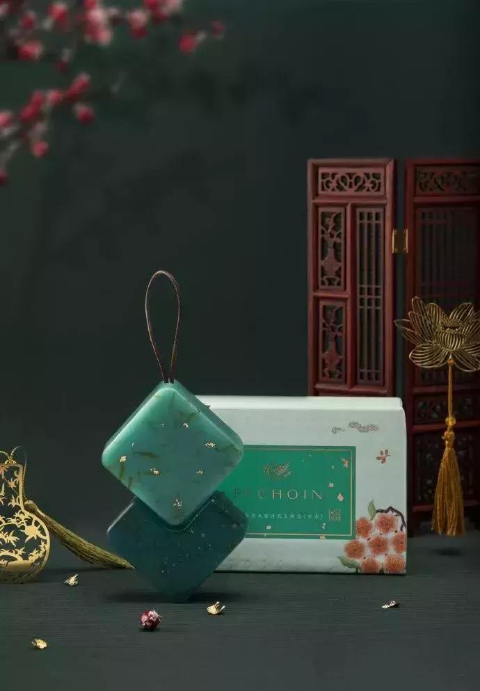 百雀羚联名故宫,百雀羚上新了故宫联名