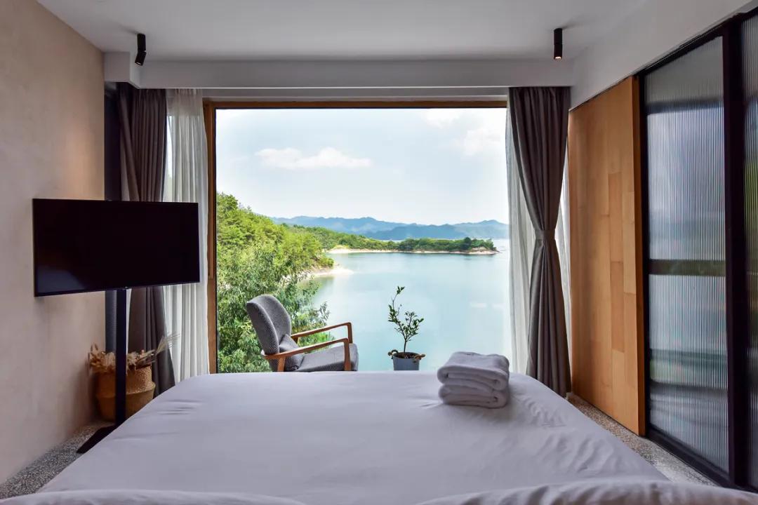 真正一线湖景！千岛湖这家“颜值杀”民宿自带一个超强属性