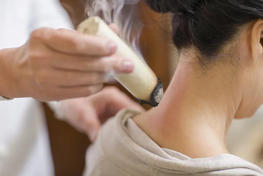 做艾灸忌口吗,做艾灸治脾胃虚寒吗