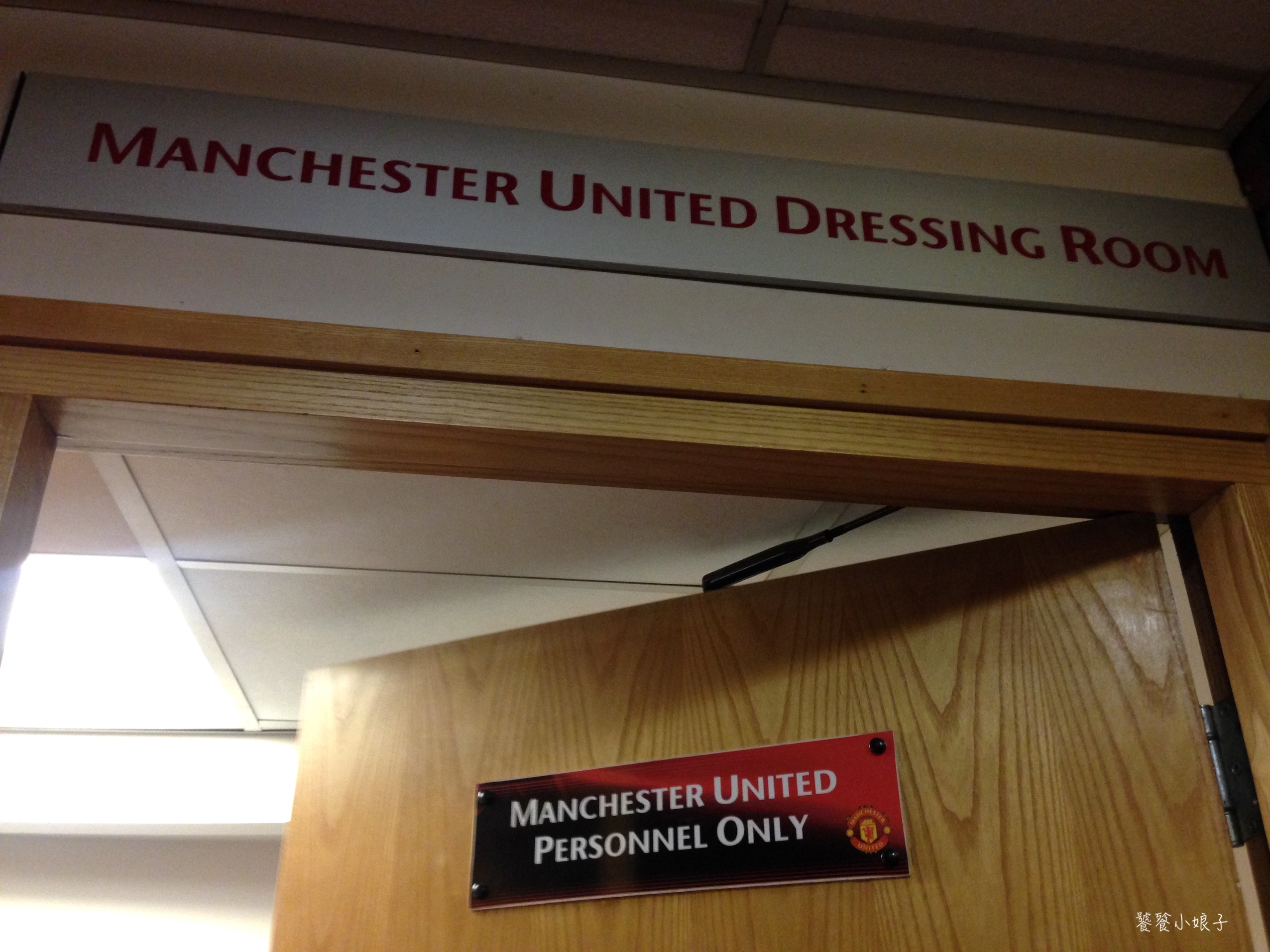 c罗重返曼联穿几号球衣,探秘更衣室