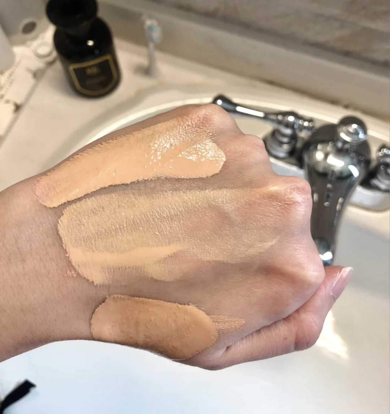 干皮粉底液排名第一名平价,干黄皮适合兰蔻哪个粉底