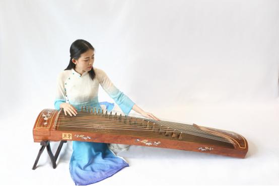 古筝价格最便宜多少钱一台,古筝多少钱一台一般价格