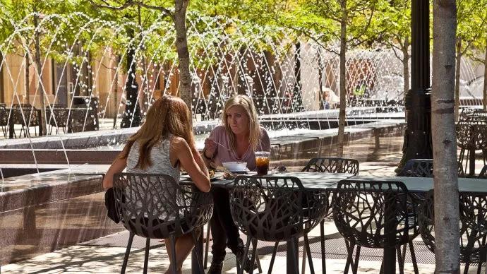 商业步行街景观设计图展示,商业步行街景观设计经典案例