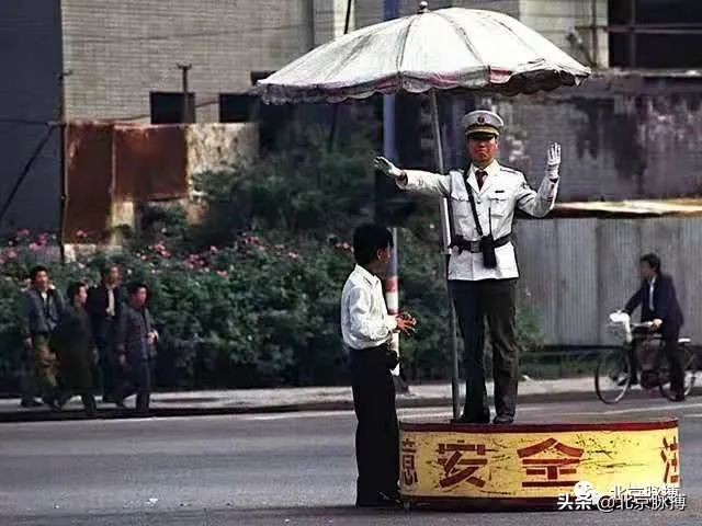 记忆中的北京绘画,这些画最能还原真实的老北京