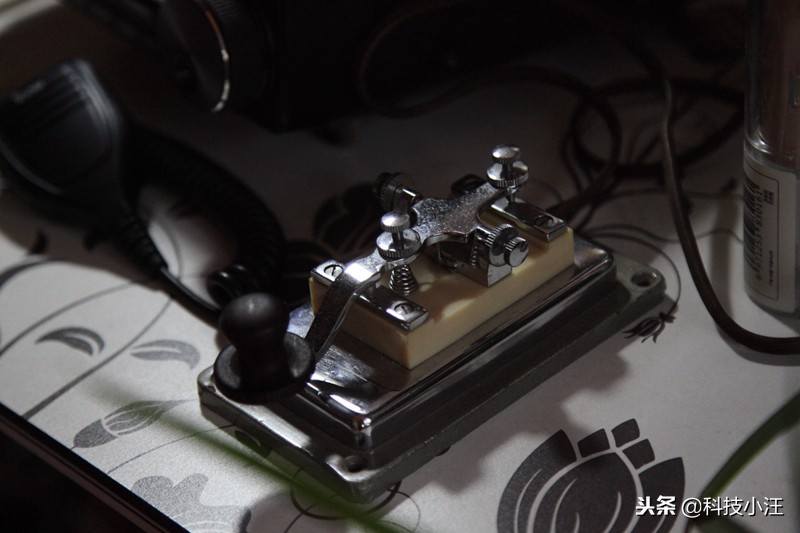 业余无线电入门机型icom7300,icom7300和ft991a哪个好