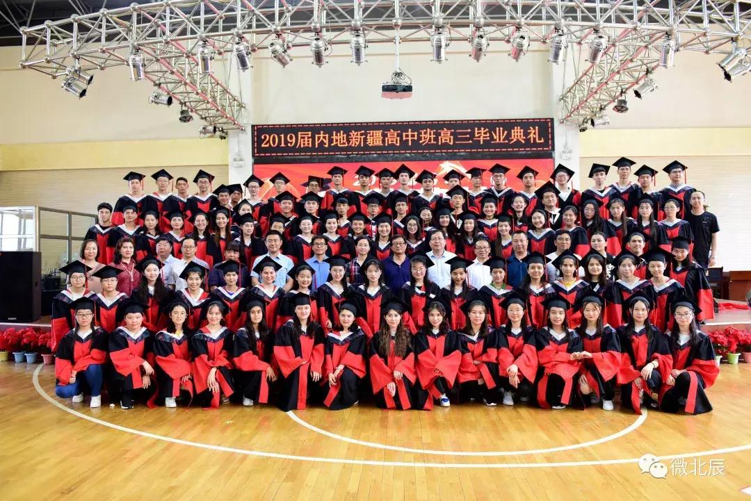 超燃现场燃爆全场校园,校园里的快闪惊艳了时光