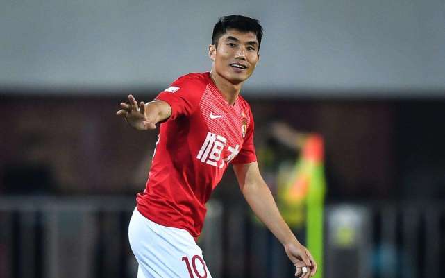 郑智足球生涯赚了多少钱,郑智获得了几次亚洲足球先生