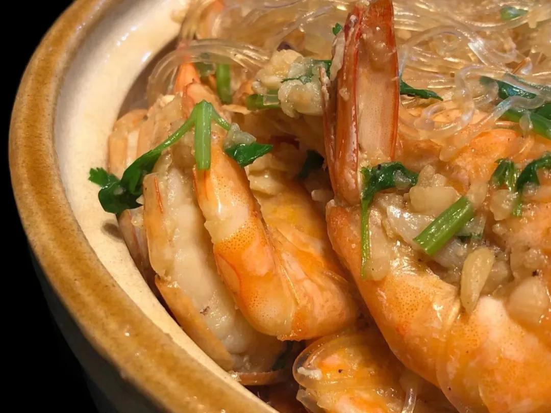 潮爸8月12日午餐记录，鲍鱼烧牛蹄筋、龙口粉丝烧大虾