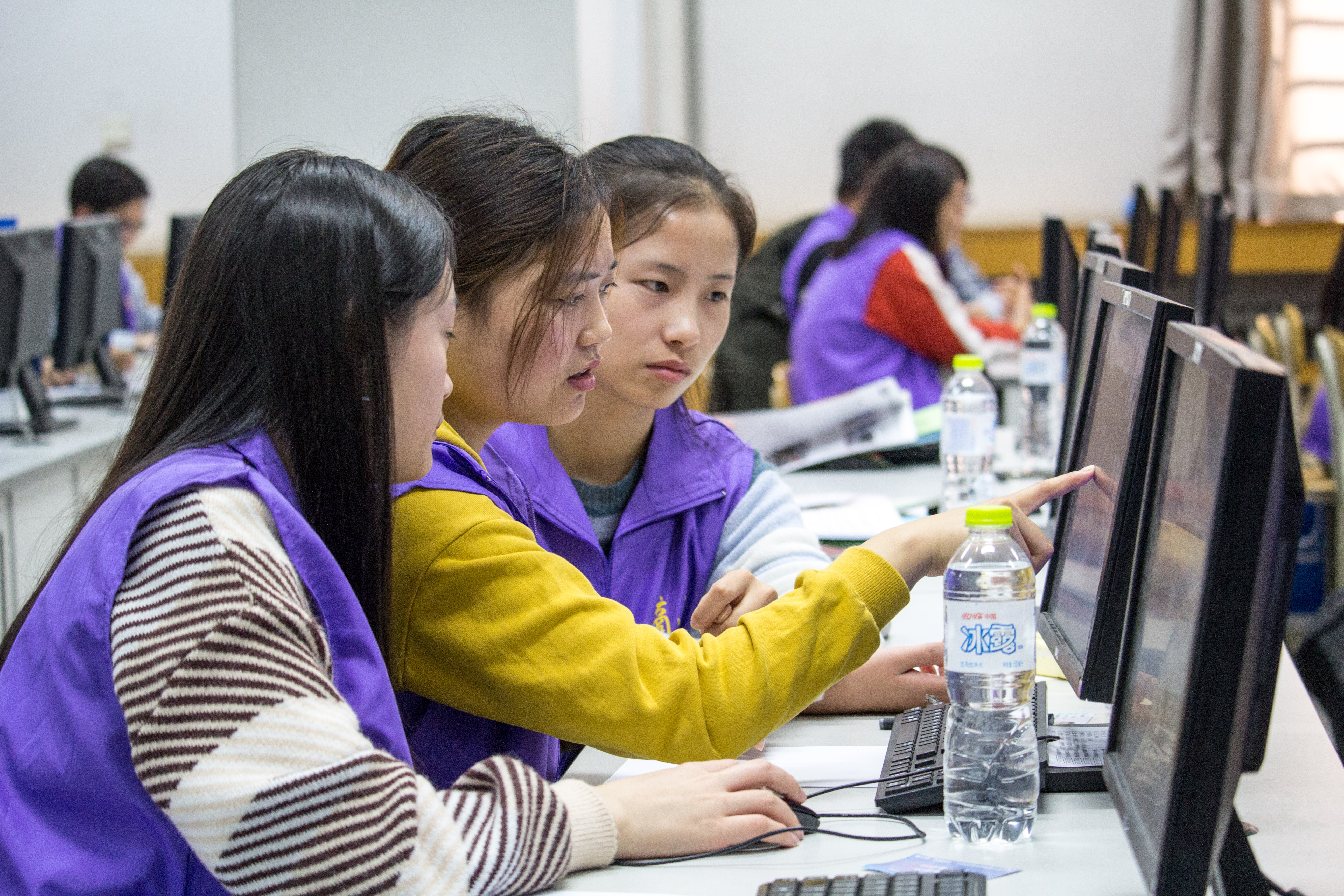 如何把握创业机遇迎接人生挑战,如何抓机遇艰苦奋斗再创业