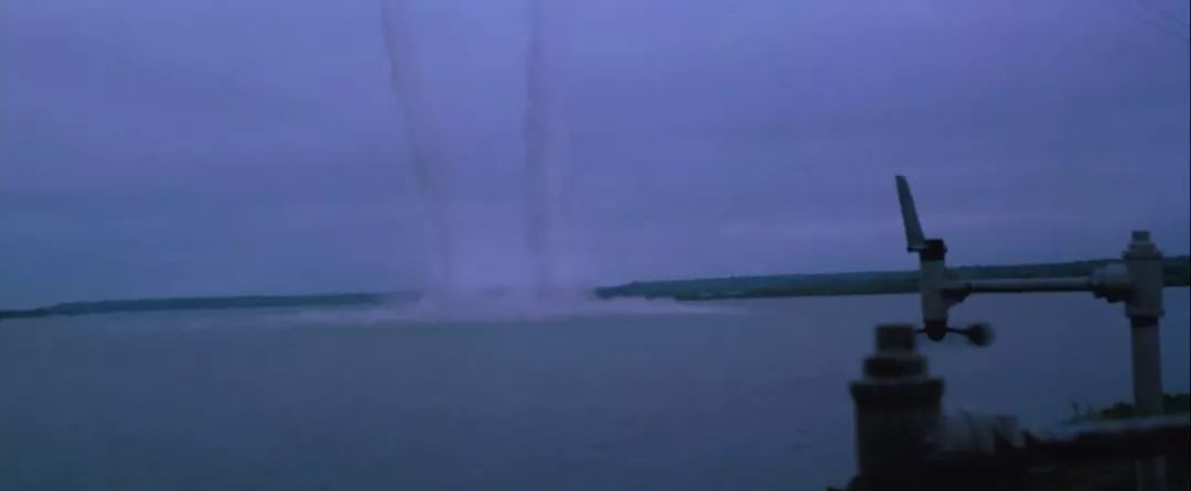 票房16亿，这部央视经常重播的顶级灾难片，上映23年无人能再复制