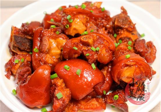 怎么炖猪蹄软烂不腻好吃,猪蹄怎么炖软烂不腻