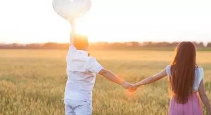 如何解决孩子感到孤独,当孩子受了委屈家长应怎么引导