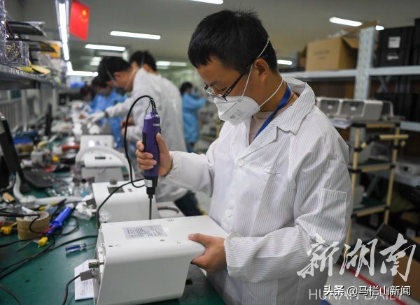 在习*平近**总书记重要讲话指引下|为打赢疫情防控阻击战注入强大信心和力量