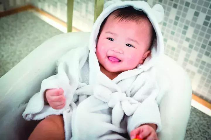 宝宝肌肤的保养知识,宝宝肌肤怎么护理