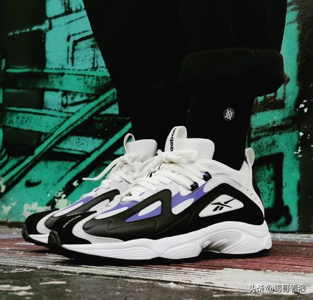 reebok什么意思啊,为什么reebok两个标志