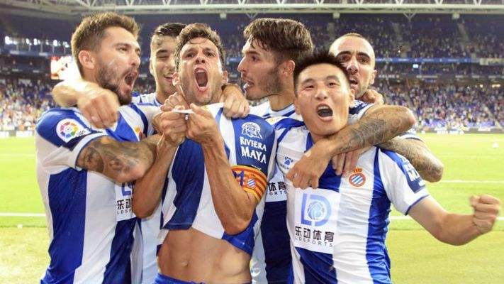 马钦对武磊,武磊点射引马钦