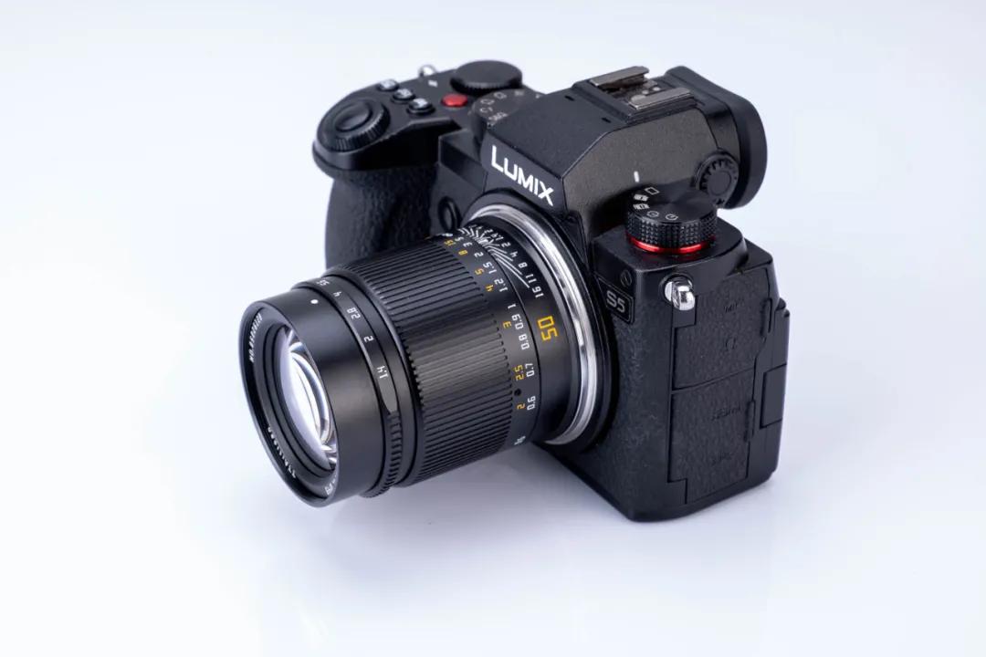 50mmf1.4全画幅镜头推荐,50mmf1.4镜头有几代