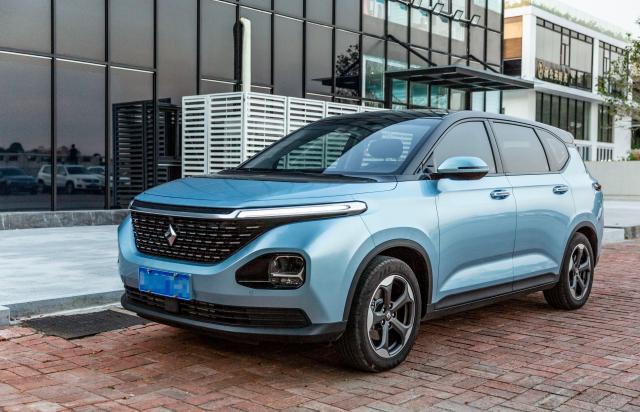 选车看品牌还是看配置,选车看什么价格