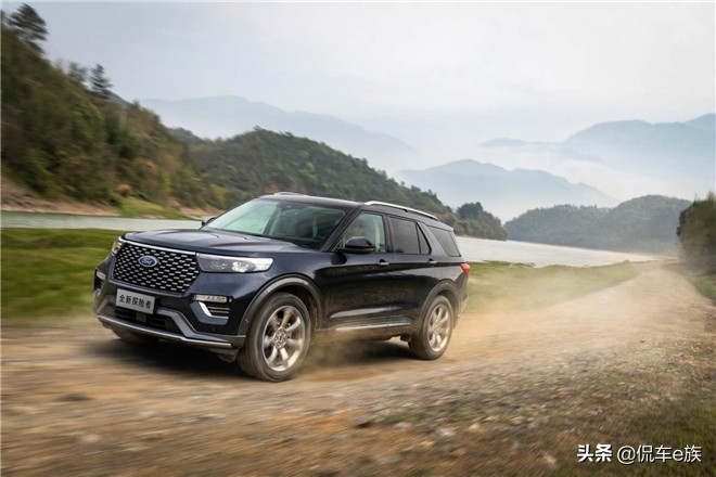 第六代福特探险者赤金版,全新第六代福特探险者霸气来袭