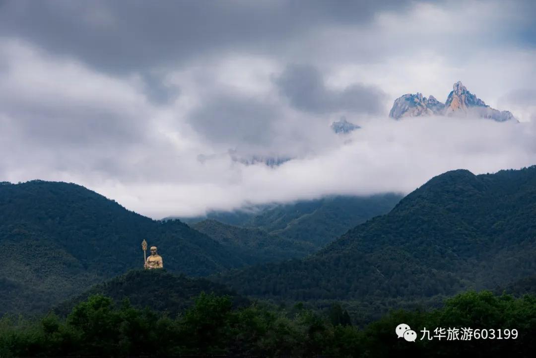在赞美九华的人里，他们有些不一样