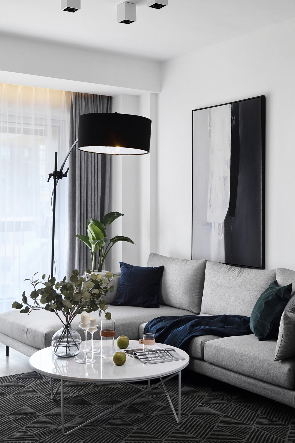 夫妻温馨家庭画面,南京家中的精致场面