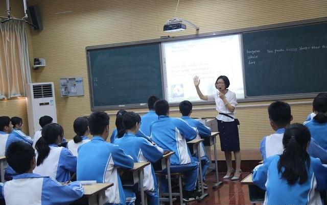 如何上课不走神专心听课,怎样提高上课注意力和听课效率