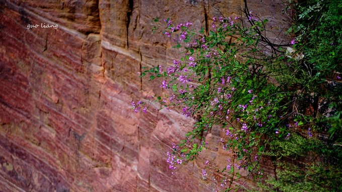 小游万仙山体验郭亮绝壁长廊,万仙山郭亮村景区瀑布介绍